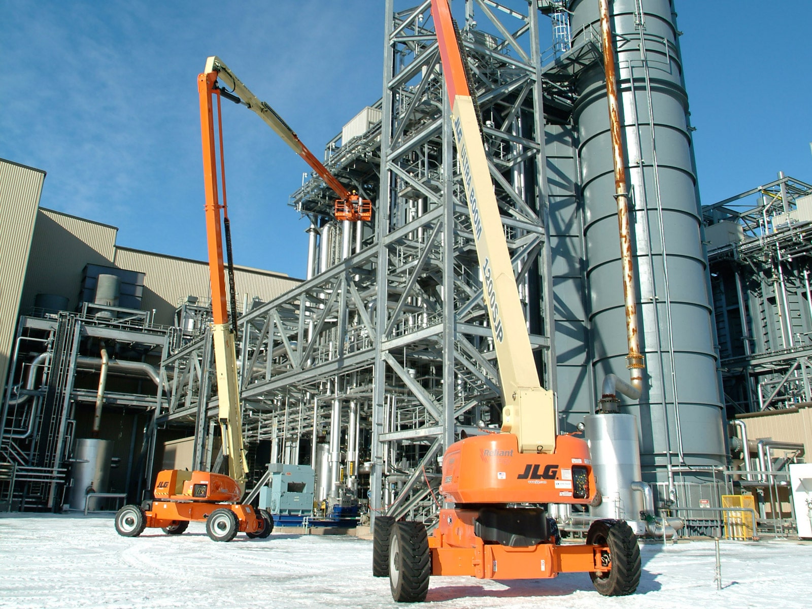 jlg 1200sjp telescopic boom lift refinery application